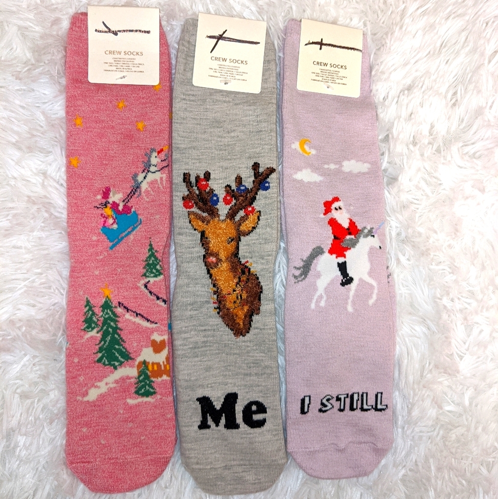 American Eagle (3) Crew Socks Holiday Edition